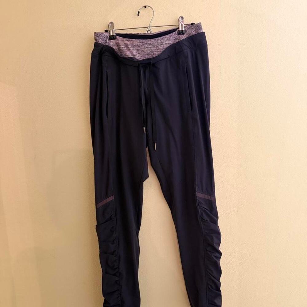 Lululemon black dance studio joggers